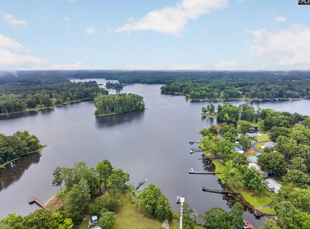 150 Harbors End Drive, Saluda, SC 29138