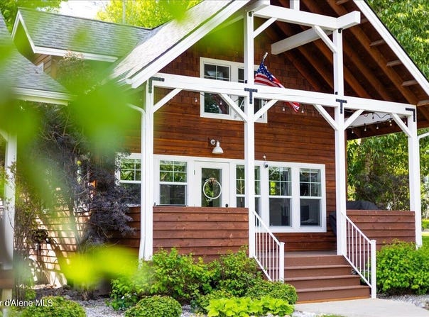 232 Pomrankey Ln, Dover, ID 83825