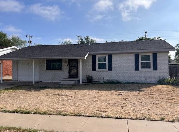 2001 Grinnell Drive, Perryton, TX 79070-5013