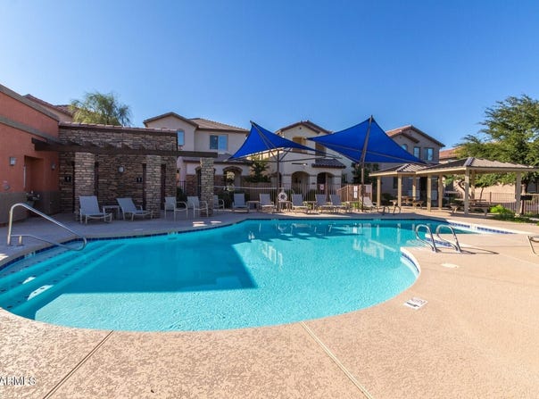 9160 W MEADOW Drive, Peoria, AZ 85382