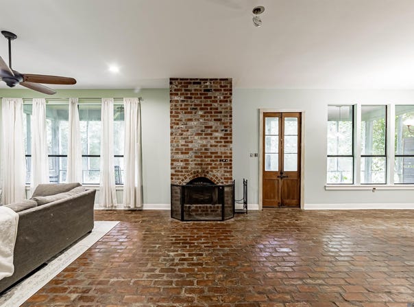 25247 Shane Ct, Jackson, LA 70748