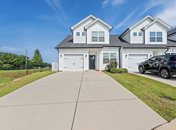 5 Table Mountain Trail, Greer, SC 29651