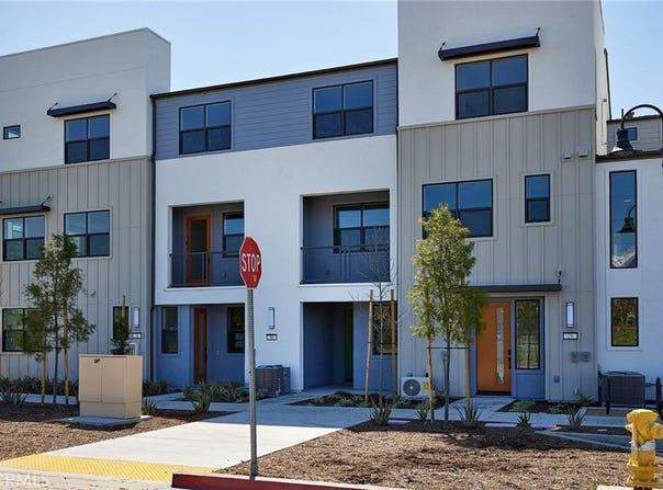 944 N Divino Privado, Ontario, CA 91764