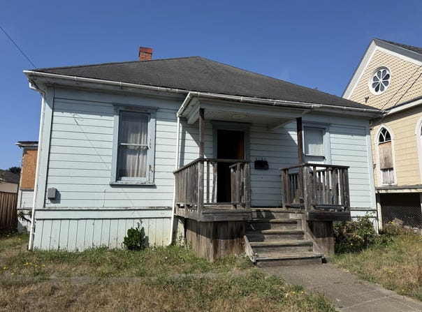 3136 E Street, Eureka, CA 95503