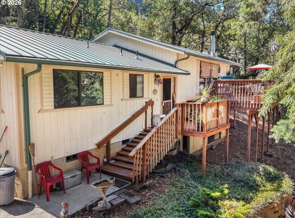 715 JODEE St, MyrtleCreek, OR 97457