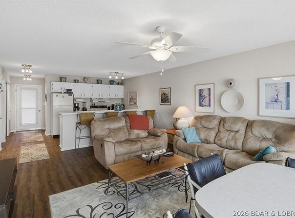 875 Parkside Place, Osage Beach, MO 65065