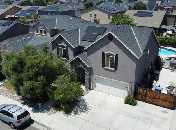 9206 Red Pine Drive, Shafter, CA 93263