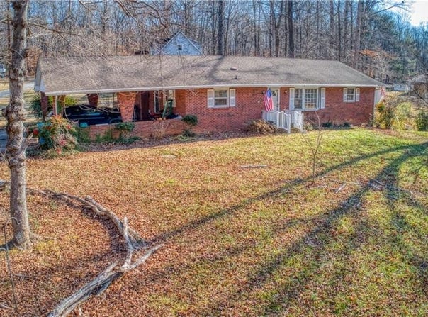 195 Claybon Drive, Advance, NC 27006
