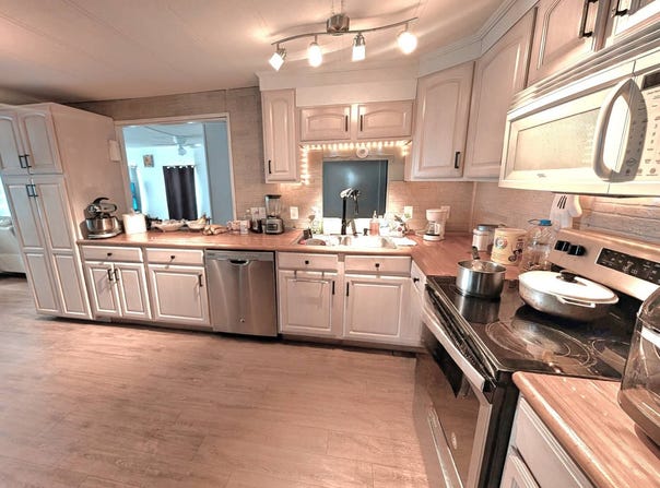 7501 142nd ave, Largo, FL 33771