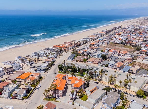 1130 Mandalay Beach Road, Oxnard, CA 93035