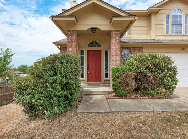 903 Estate Dr, Hutto, TX 78634