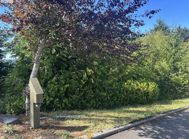 Ocean View Dr, Florence, OR 97439