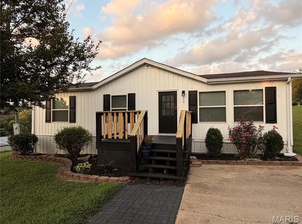 1008 Elderberry Drive, House Springs, MO 63051
