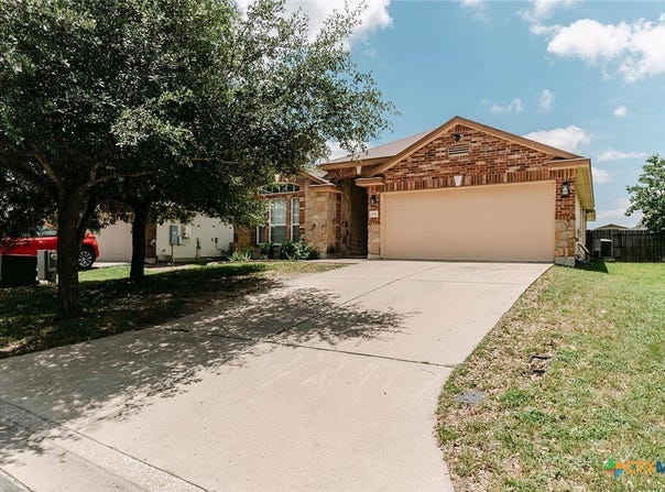236 Bauxite Drive, Jarrell, TX 76537