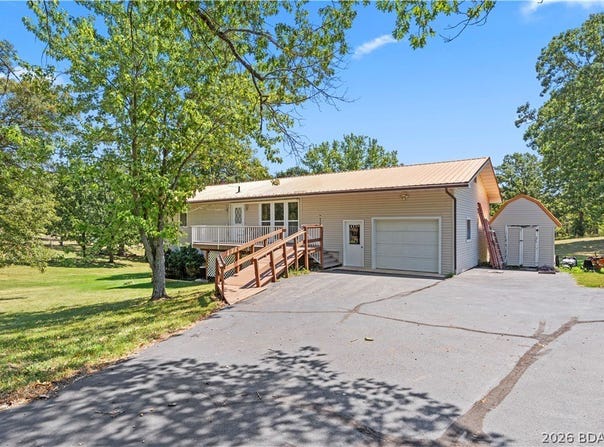 2893 State Road V, Linn Creek, MO 65052