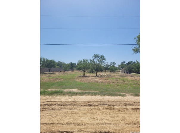 754 County Road 6843, Lytle, TX 78052