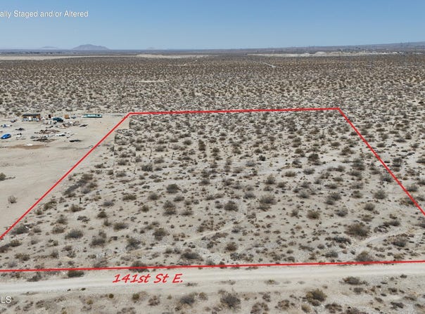 141st St E, Pearblossom, CA 93553