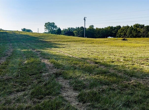 Anna Sandhill Road, Bowling Green, KY 42101