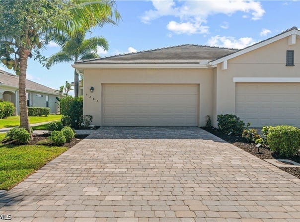 4287 Lemongrass Drive, Fort Myers, FL 33916