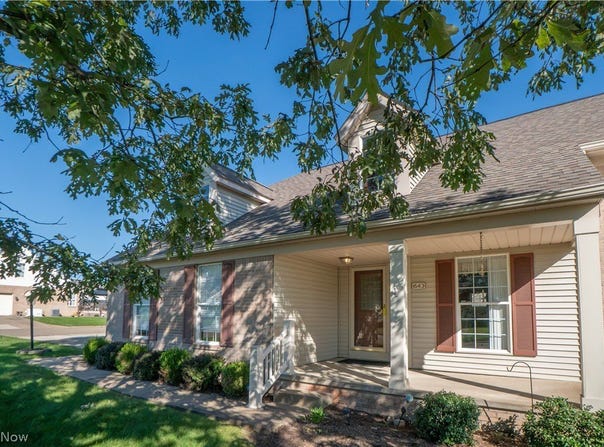 1643 Southpointe Circle NE, Canton, OH 44714