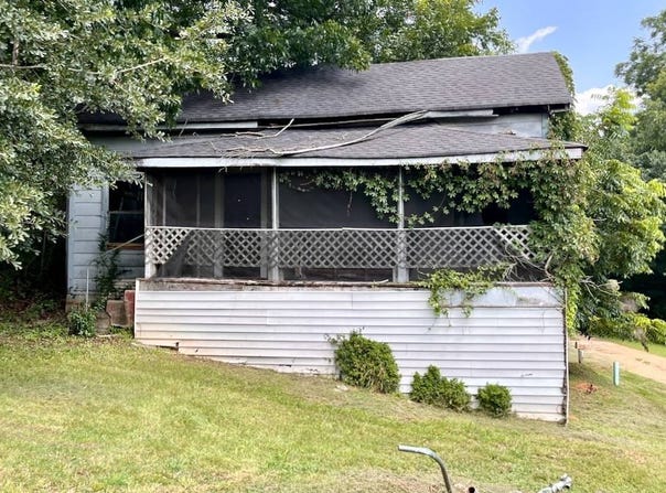 Davis Square, Winnsboro, SC 29180