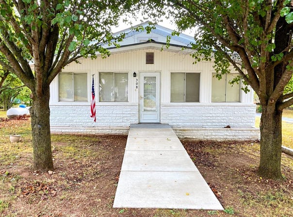308 S Maple Street, Galena, MO 65656