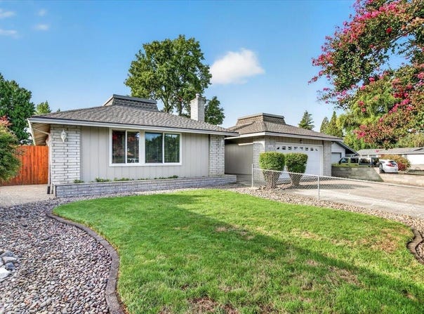 616 Hemlock Avenue, Central Point, OR 97502