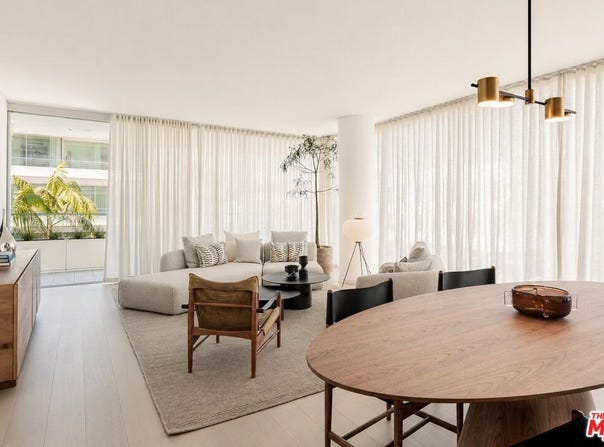 9200 Wilshire Blvd, Beverly Hills, CA 90212
