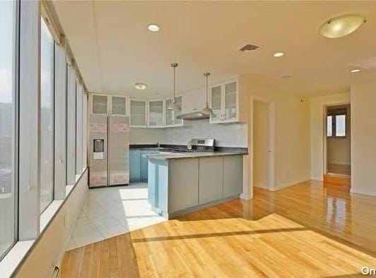 132-03 Sanford Avenue, Flushing, NY 11355