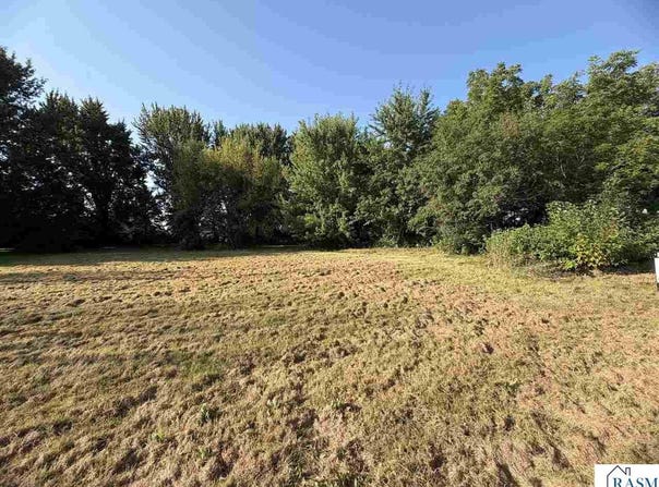 Highland Drive, Waseca, MN 56093