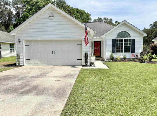 72 Daniel Morrall Ln., Georgetown, SC 29440