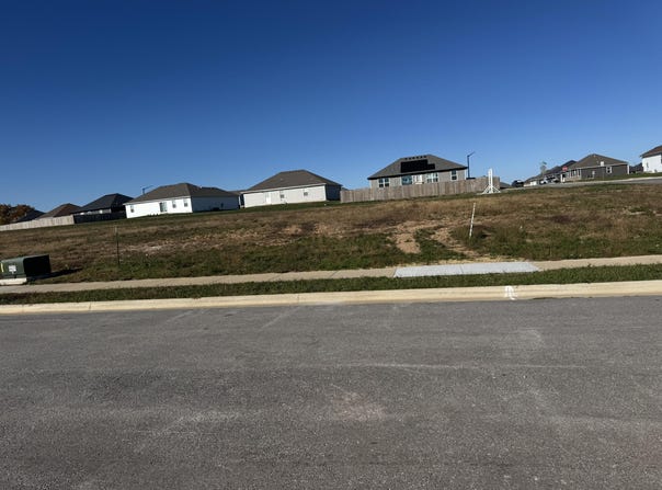 1109 E Macon Street, Republic, MO 65738