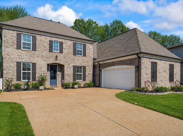 90 VALLEYVIEW Ln, Oakland, TN 38060