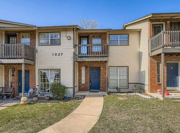 1827 River Crossing Cir, Austin, TX 78741
