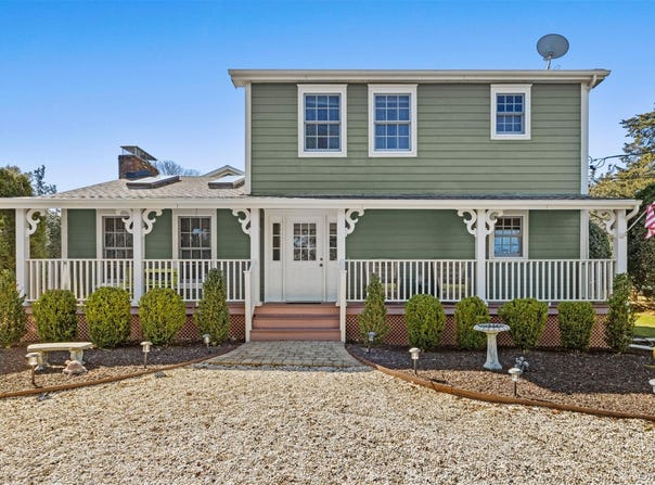 22 Peninsula Drive, Sag Harbor, NY 11963