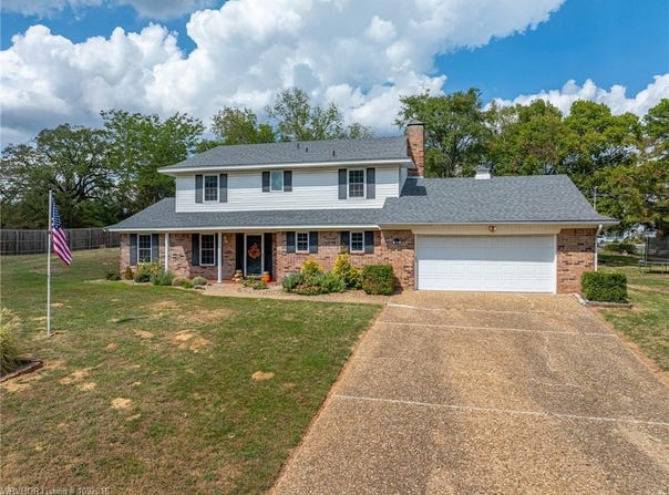 110 W Ithaca ST, Greenwood, AR 72936