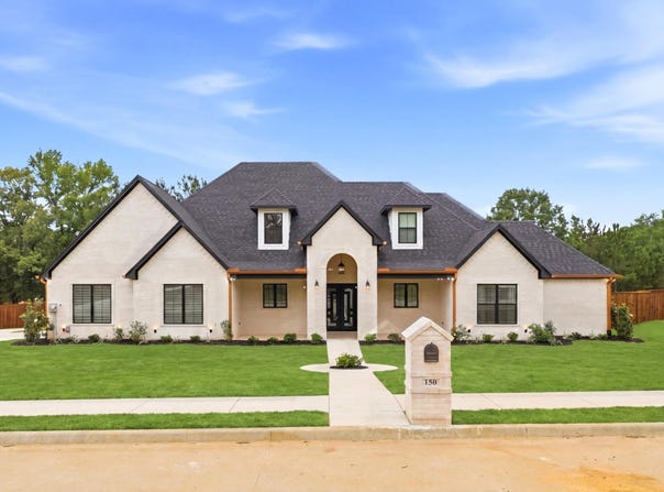 150 Waterfowl Ln., Longview, TX 75602