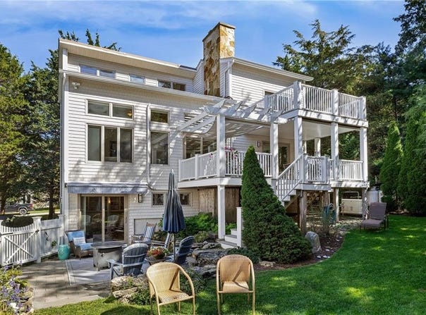 80 Westwind Drive, Jamestown, RI 02835