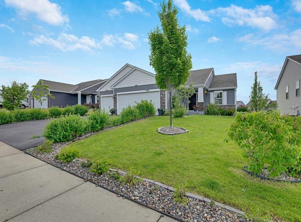 15174 Emory Circle, Apple Valley, MN 55124
