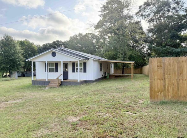 169 Melton St, Gallatin, TX 75764
