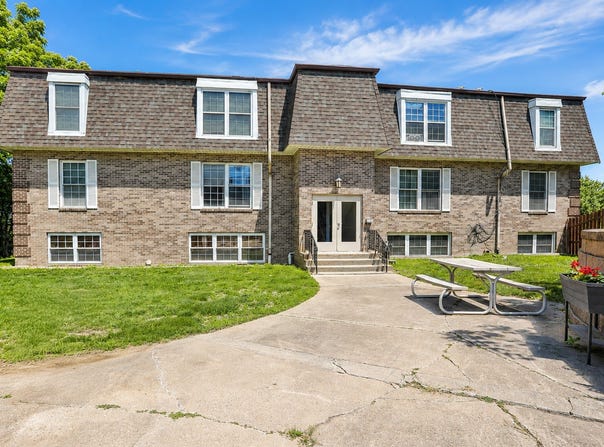 1120 E 6th Street, Des Moines, IA 50316