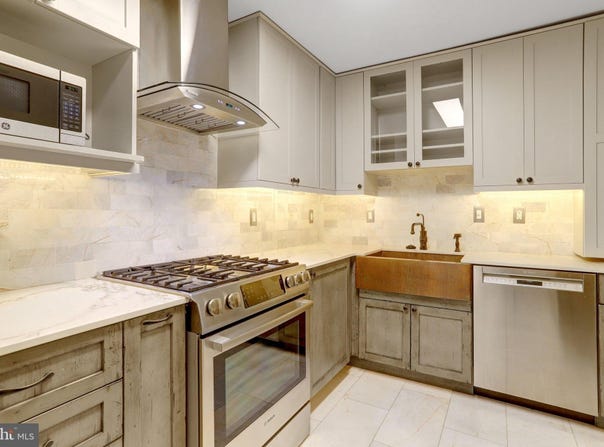1300 ARMY NAVY Drive, ARLINGTON, VA 22202