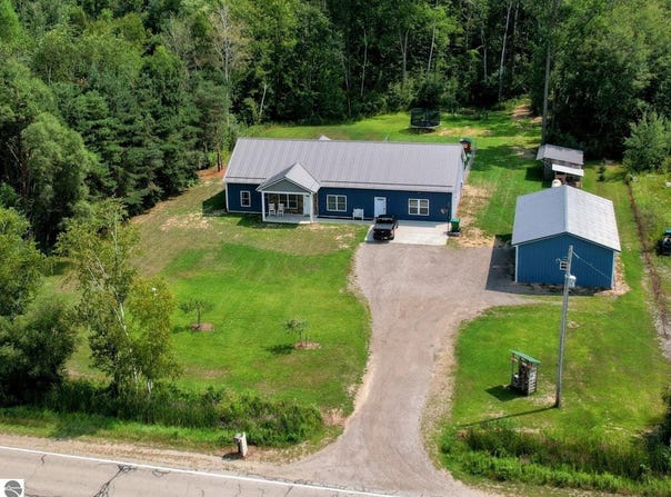 5277 S Wise Road, Shepherd, MI 48883