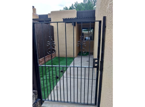 32 Calle Playa Del Sol NE, Albuquerque, NM 87109