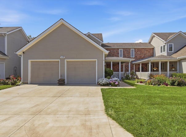 3101 SW Wanamaker DR, Topeka, KS 66614
