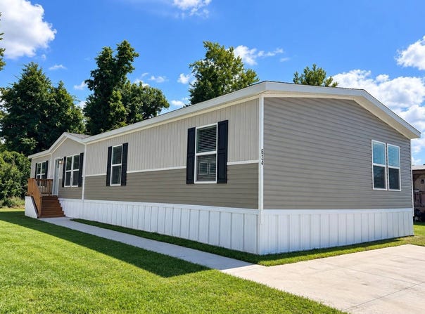 624 Reindeer Circle, Midway Park, NC 28544