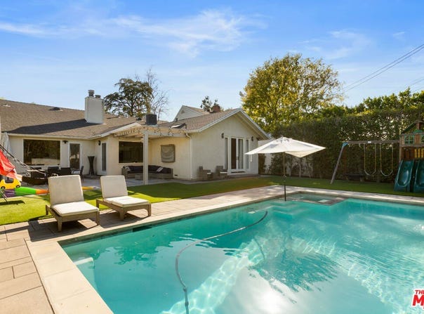 12419 Sarah St, Studio City, CA 91604