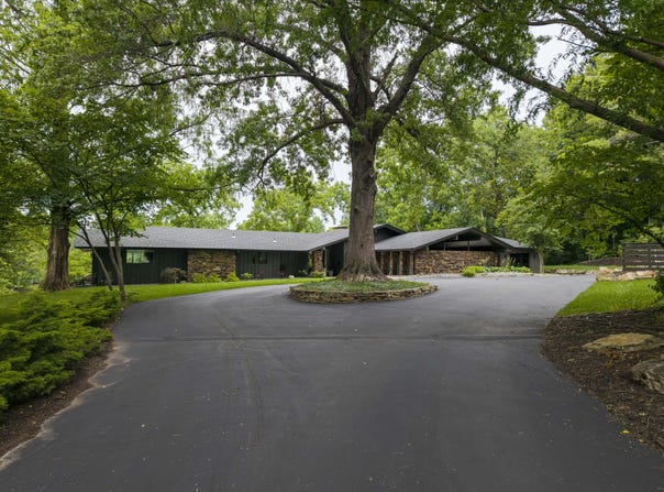 2971 E Southern Hills Boulevard, Springfield, MO 65804