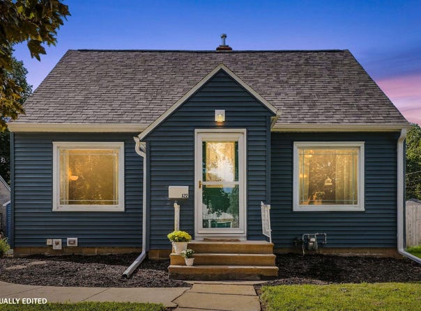122 Forest Avenue, Waterloo, IA 50702