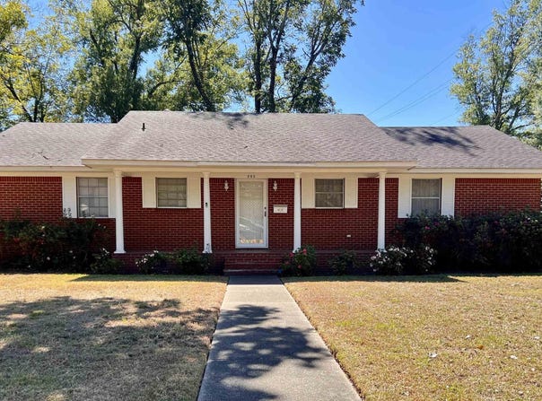 203 Pine Bluff Street, Malvern, AR 72104